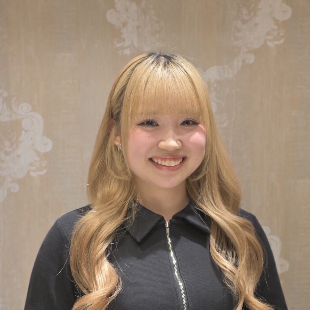 鈴木里彩